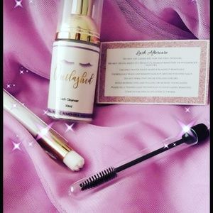 Eyelash cleansing kit